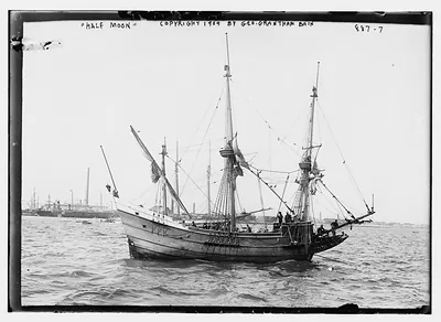 Half Moon - sailing vessel