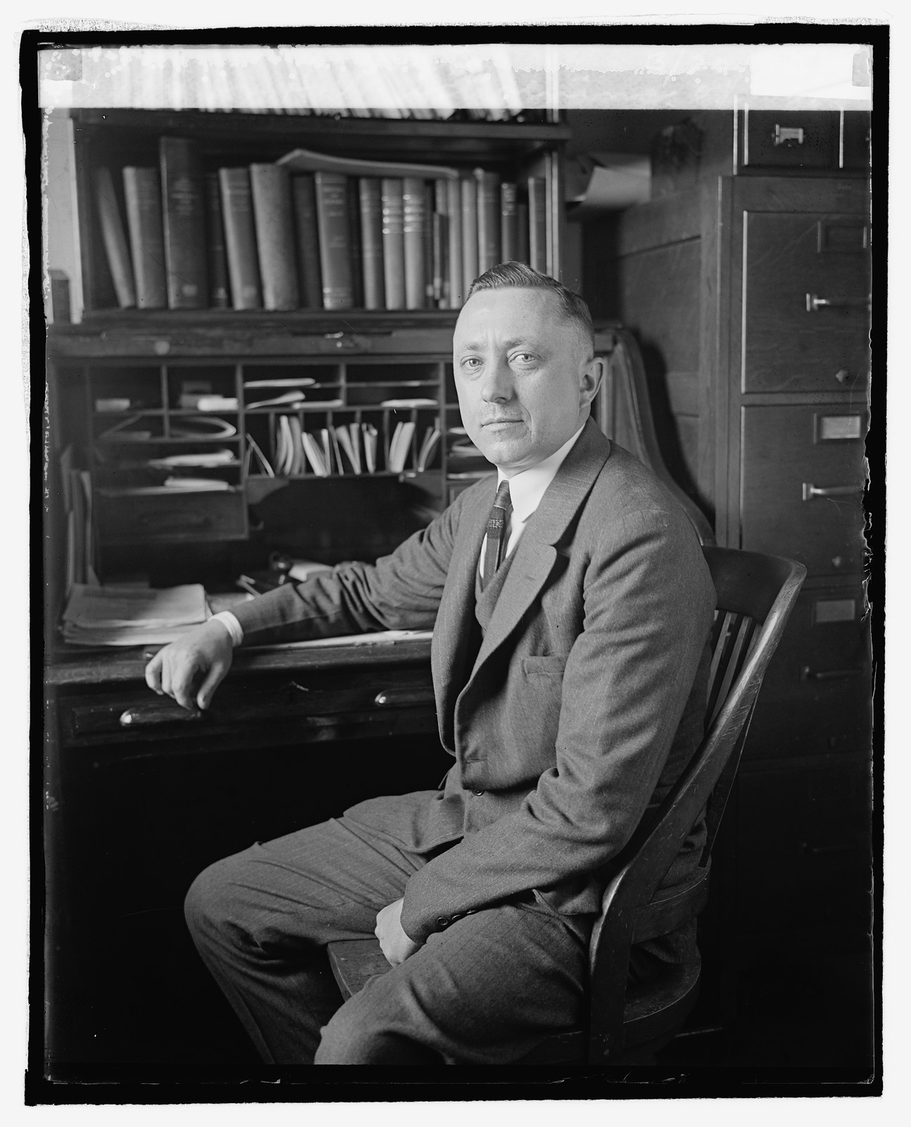 Dr. H.W. Schoening of Ag. Dept., 3/20/25, [19]25 March 20. — historic photograph