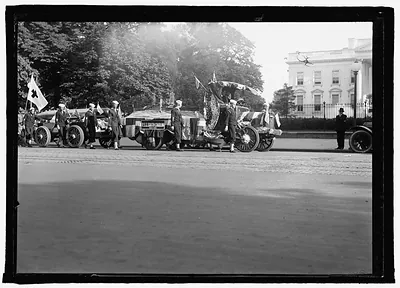 Red Cross parade, May 1918, marching past White House, [Washington, D.C.]