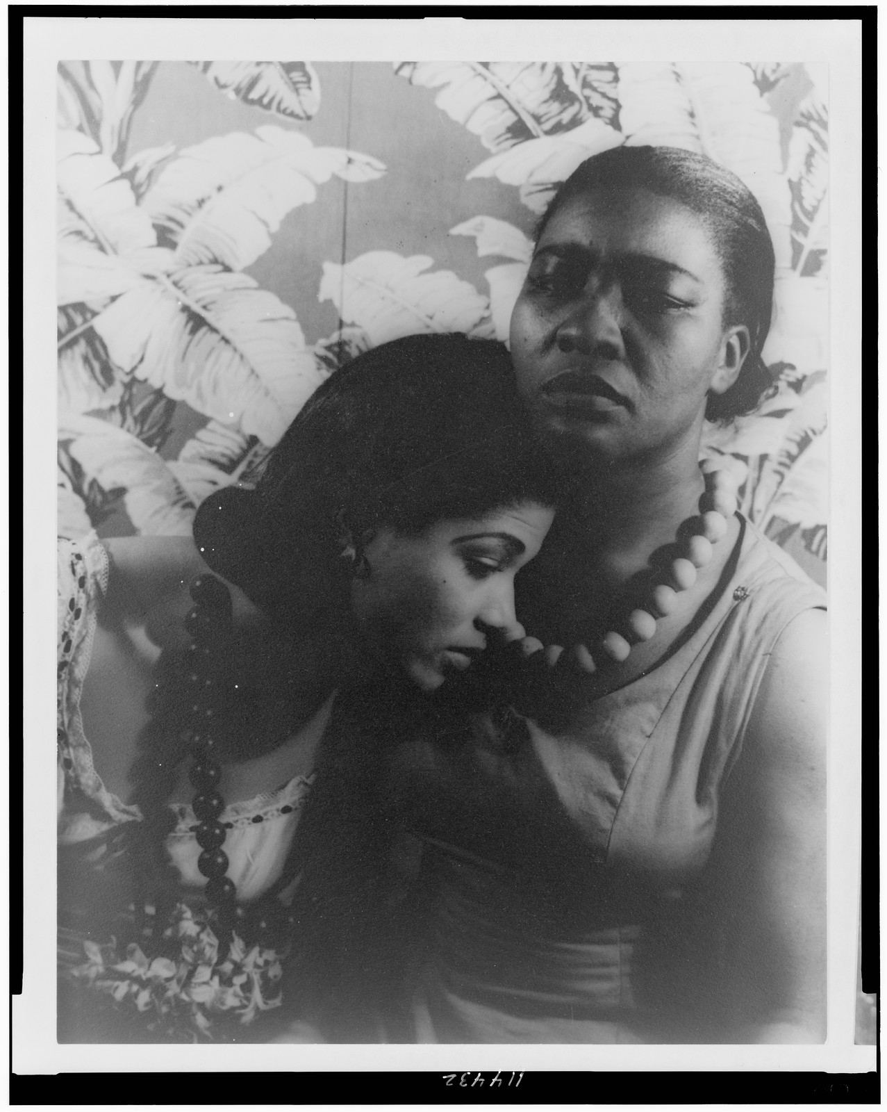 [Portrait of Maudelle Bass, and Lewayne Kennard (Lewaung Connard) Black Ritual"]", 1940 Apr. 8. — historic photograph