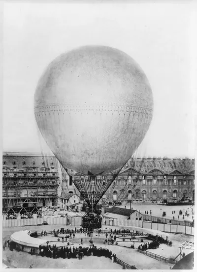 Mr. Henry Giffard's balloon at the Tuilleries
