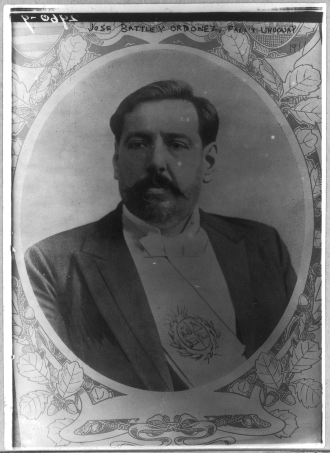 [Jose Battle y Ordonez, bust portrait, facing left], [no date recorded on caption card] — historic photograph