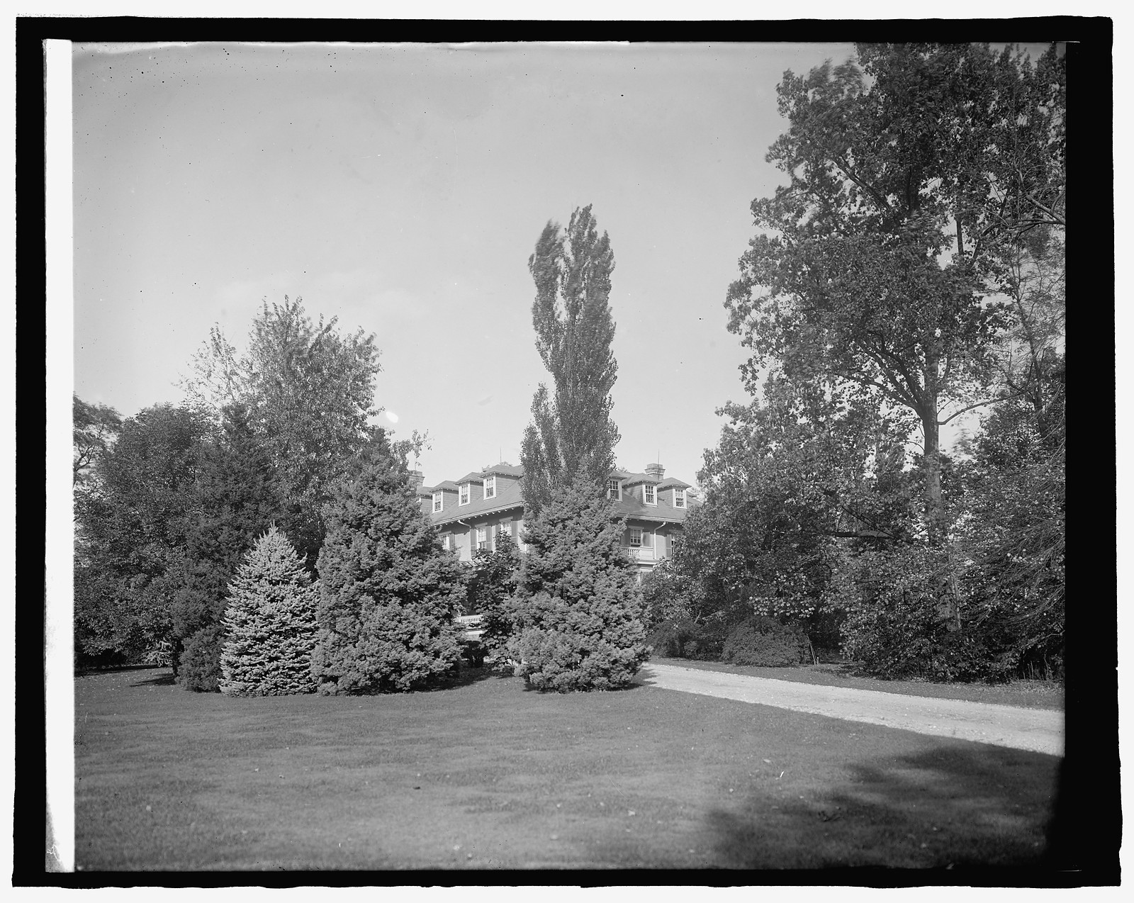 Mrs. Dudley Morgan House, [between 1910 and 1925] — historic photograph