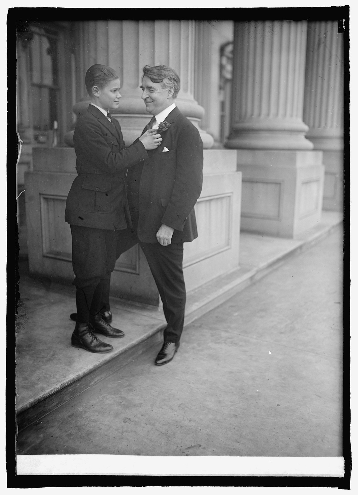 Sen. Copeland & page boy, 3/31/24, [19]24 March 31. — historic photograph
