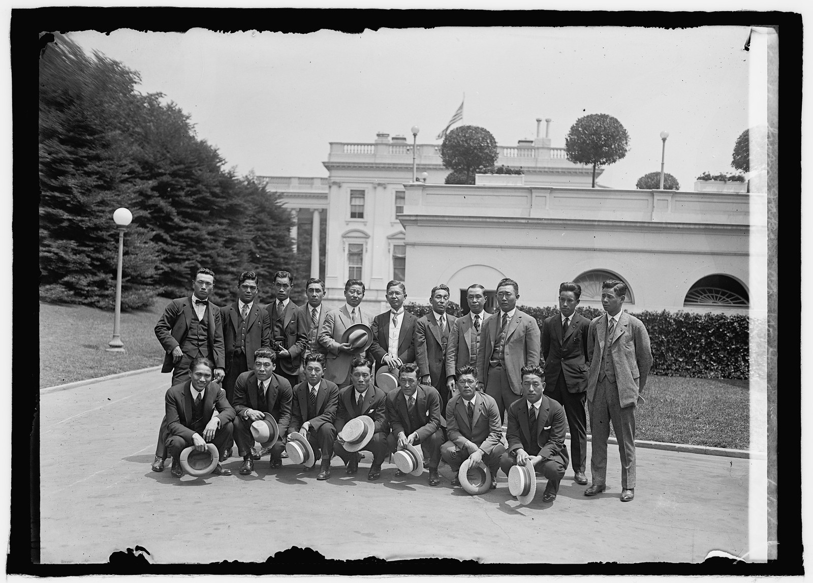 Osaka Mairuchi baseball team from Japan at W.H., [i.e., White House, Washington, D.C.],, [19]25 June 4. — historic photograph