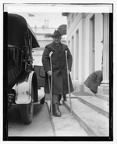 Denby on crutches, [10/23/23]
