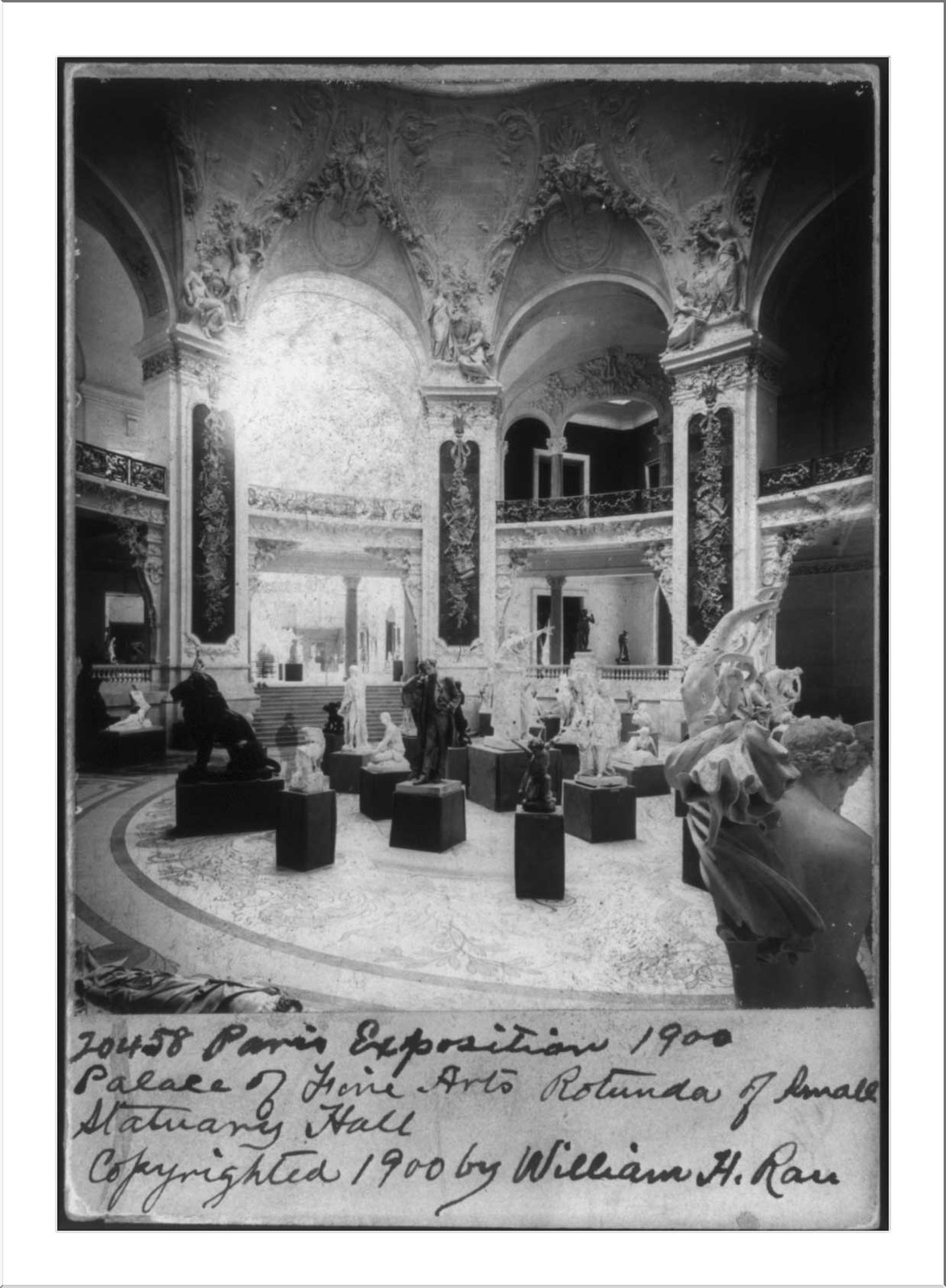 Paris Exposition, 1900. Palace of Fine arts, Rotunda of Small Statuary Hall, [c1900] — historic photograph