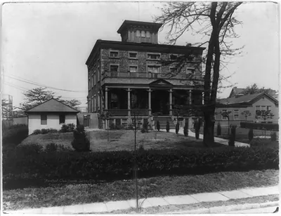 Jersey City: Standfast Club House