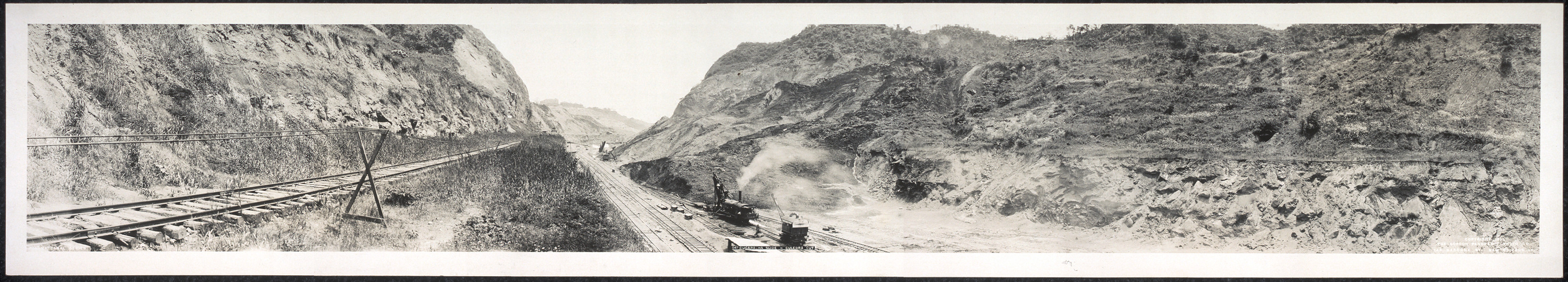 Panoramic view of railway through Culebra Cut, Panama — historic image