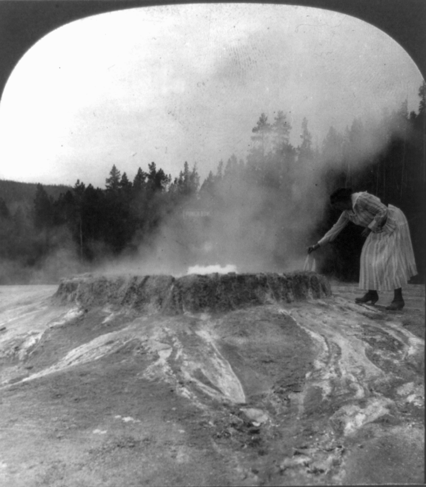 The Punch Bowl, Yellowstone National Park, Wyo., Meadville, Pa. : Keystone View Company, c1918. — stereograph