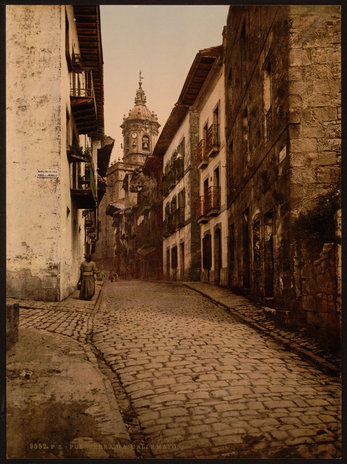 Calle Mayor Fuenterrabía Spain, [between ca. 1890 and ca. 1900]. — historic print