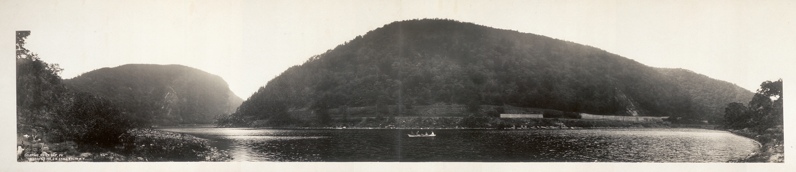 Panoramic view of Delaware Water Gap with river and mountains — historic image