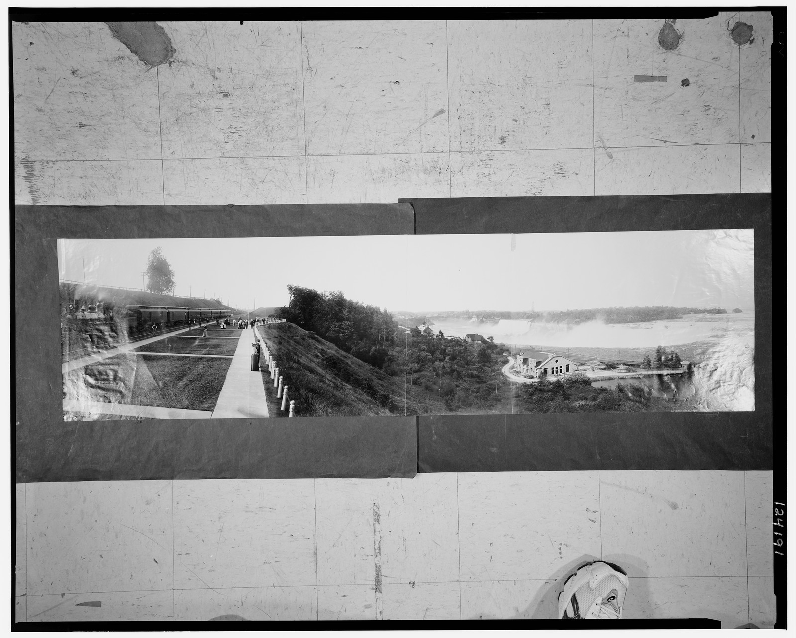 Fall View, Niagara, c1900. — historic photograph