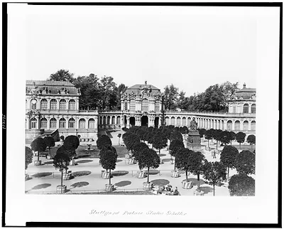 Stuttgard. Palace--statue Schiller
