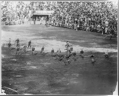 [Yale Univ. football scenes, ca. 1911: White's 65-yard run, Princeton game]