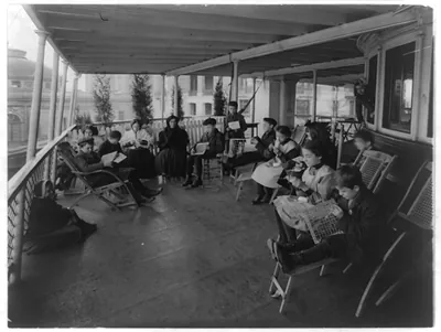 Open air class in manual training on the boat SOUTHFIELD at Bellevue Hospital, New York City