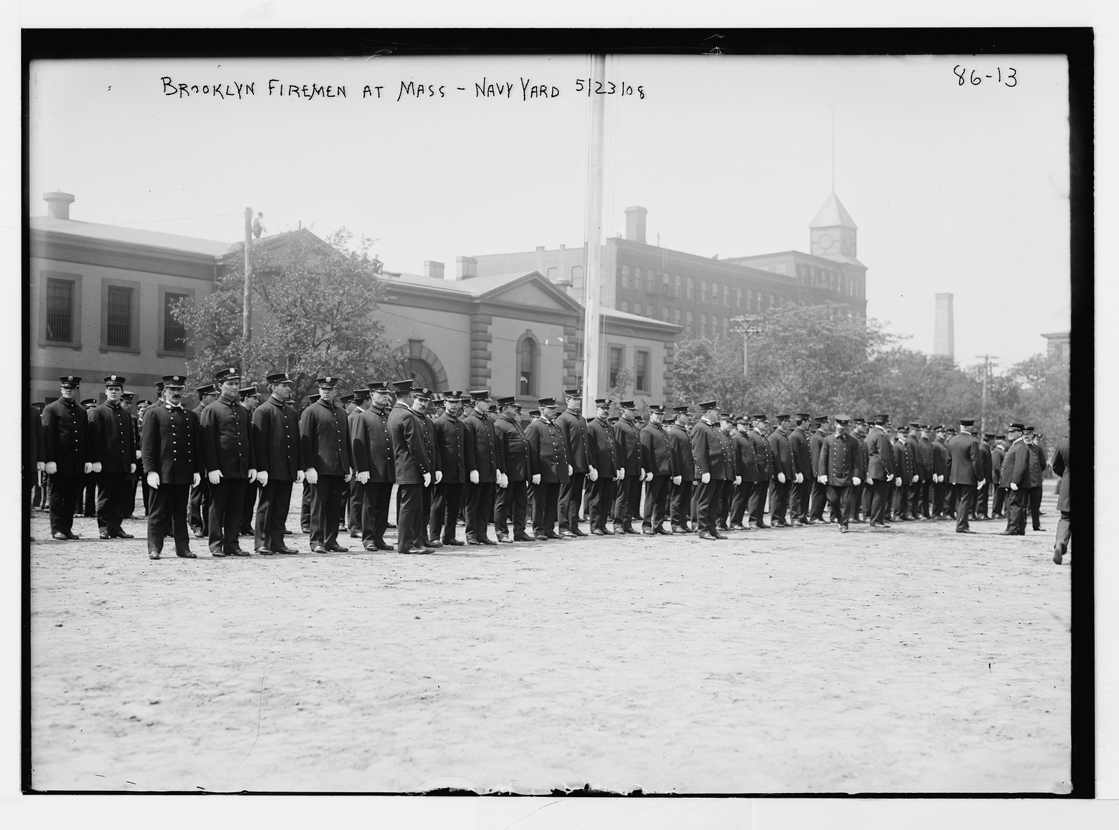 Open-air Mass, Brooklyn Firemen, Brooklyn Navy Yard, New York, 5/24/08. — historic photograph