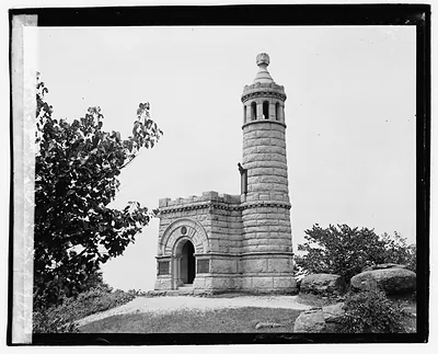 Gettysburg, Pa., 44th NY infantry monument on Little Round Top