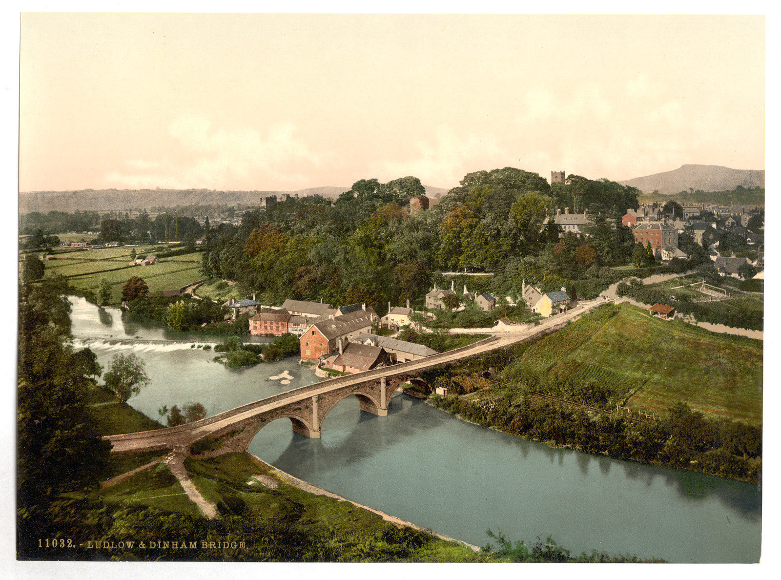 Dinham Bridge and Ludlow England, [between ca. 1890 and ca. 1900]. — historic print