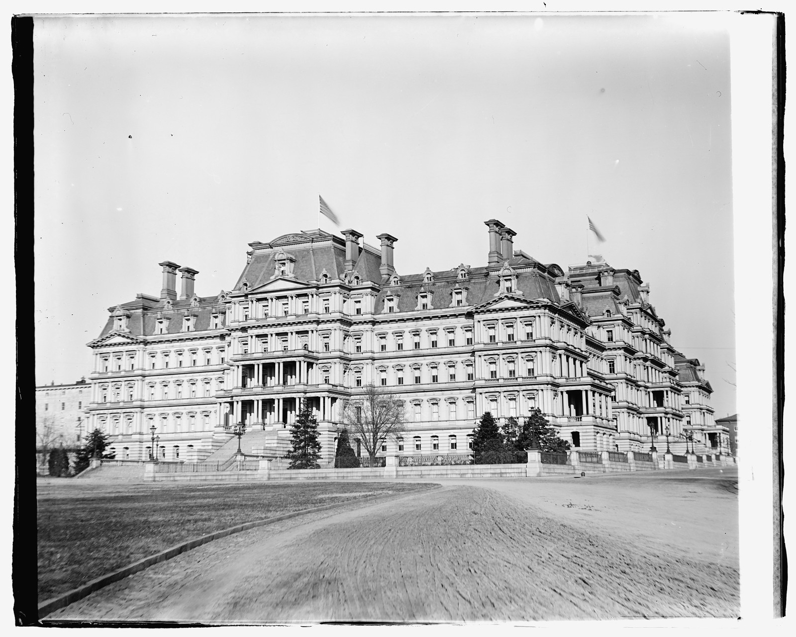 State War and Navy bldg., [between 1918 and 1920] — historic photograph
