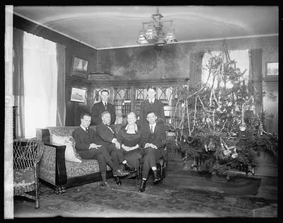 Daniels Christmas tree, [1919]