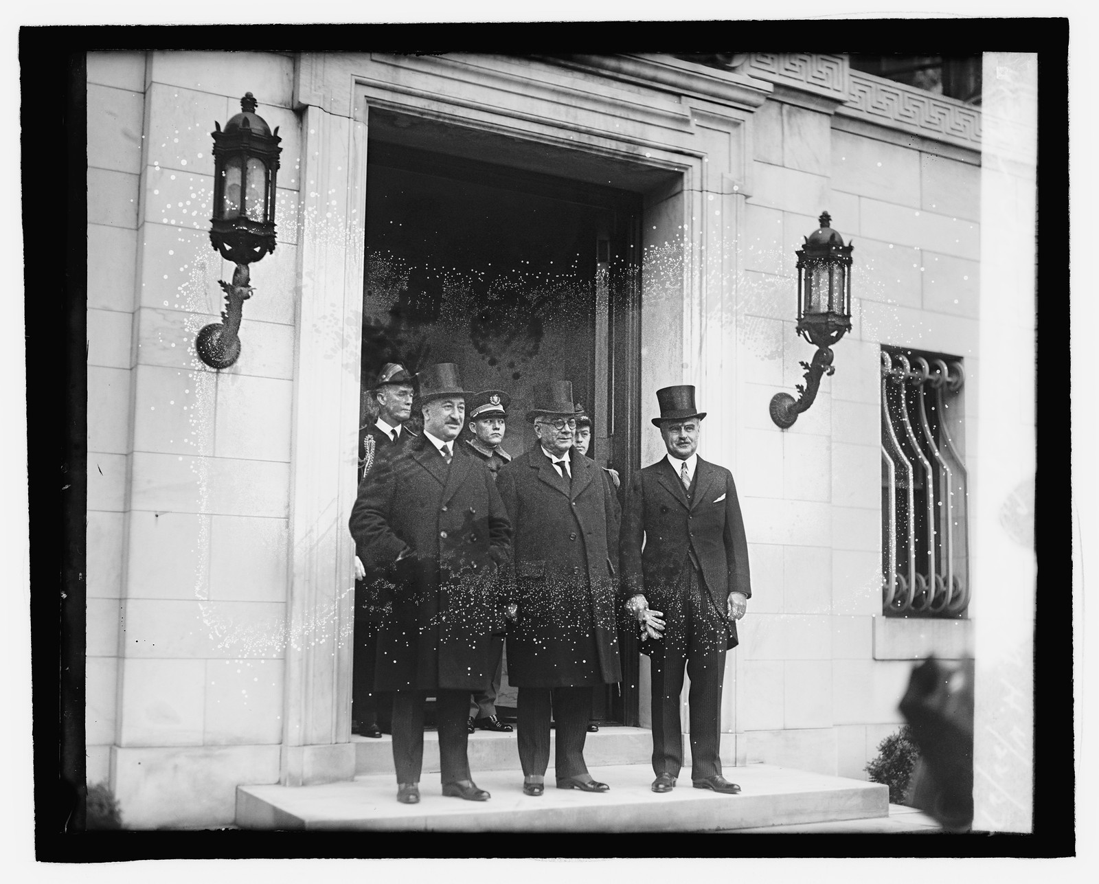 Pres. Machado of Cuba at W.H., 4/22/27, [19]27 April 22. — historic photograph