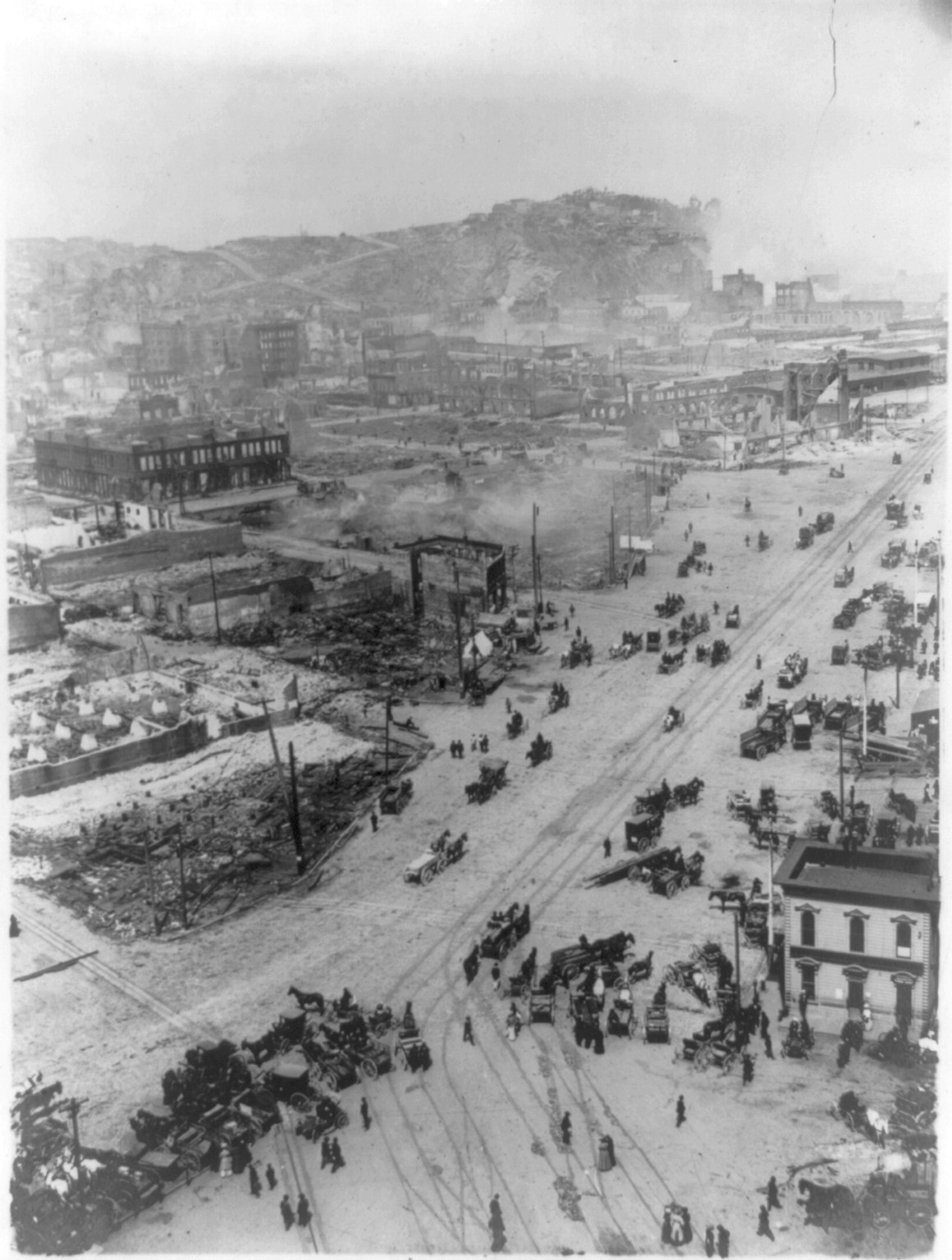 Bay St. and Telegraph Hill, 1906 — historic photograph