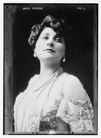 Mary Garden, bust, copyright by Mishkin, New York / Mishkin