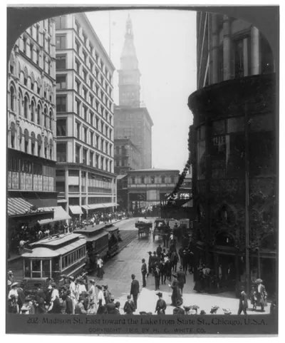 Madison St., east toward the Lake from State St., Chicago, Ill.