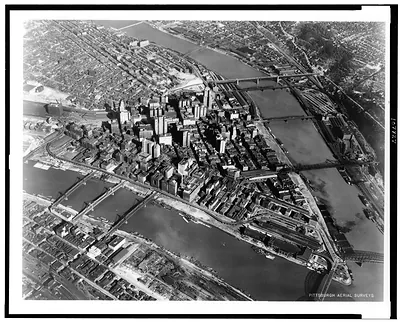 [Aerial view of Pittsburgh, Pennsylvania] / Pittsburgh Aerial Surveys.
