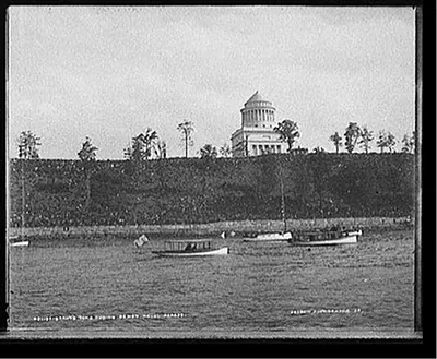 Grant's Tomb during Dewey Naval Parade