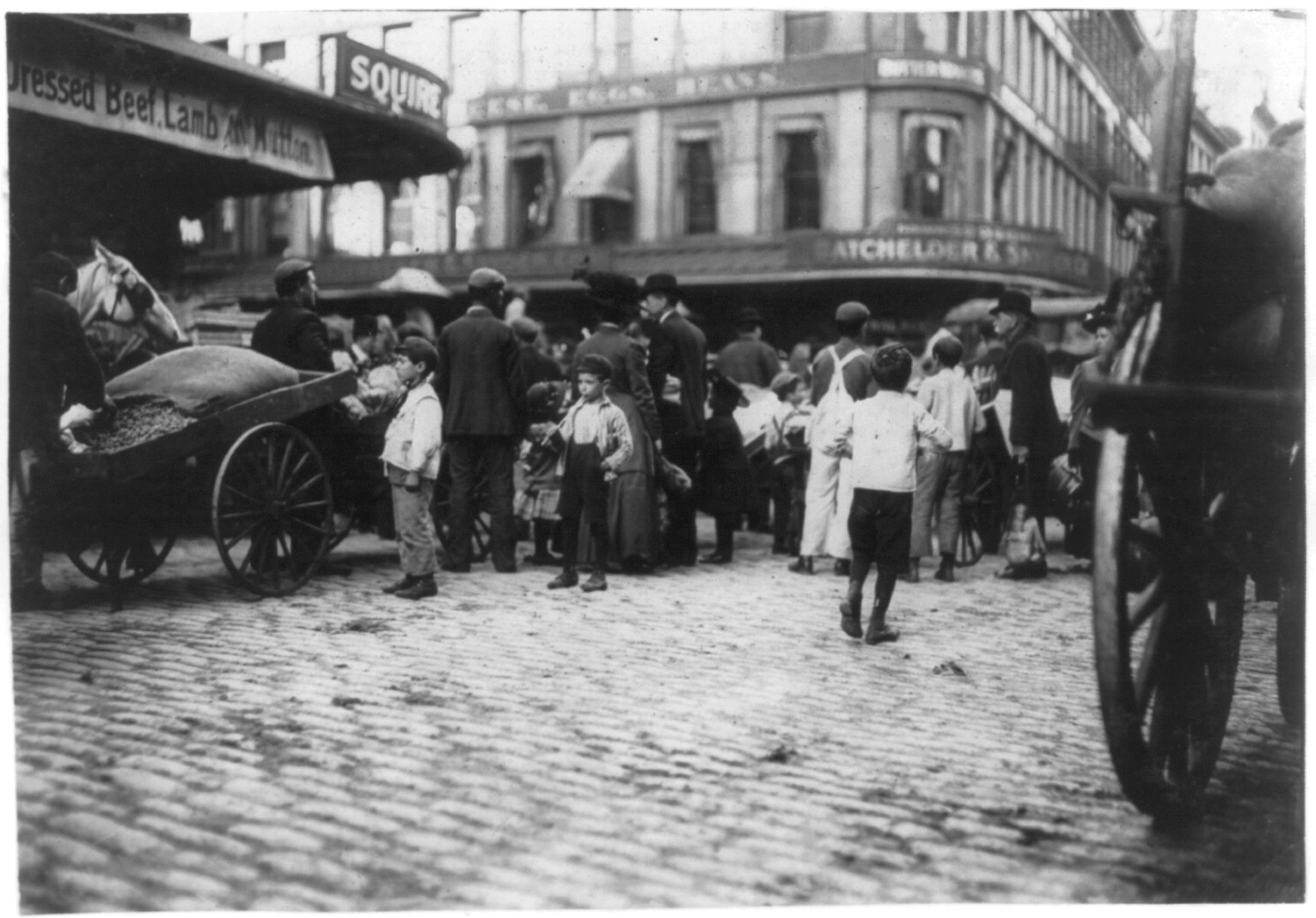 Market scene. Location: Boston, Massachusetts., 1909 October. — historic photograph