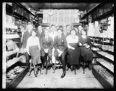 Peoples Drug Store, group, 11th & G, [Washington, D.C.]