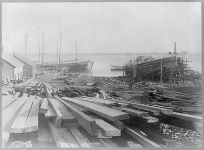 Ship building scenes at Wilmington(?), Del., 1892: EDGERTON at wharf and NUTMEG STATE on stocks