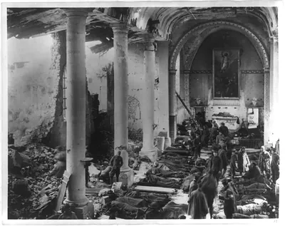 [American Army field hospital inside ruins of church. France. 1918]