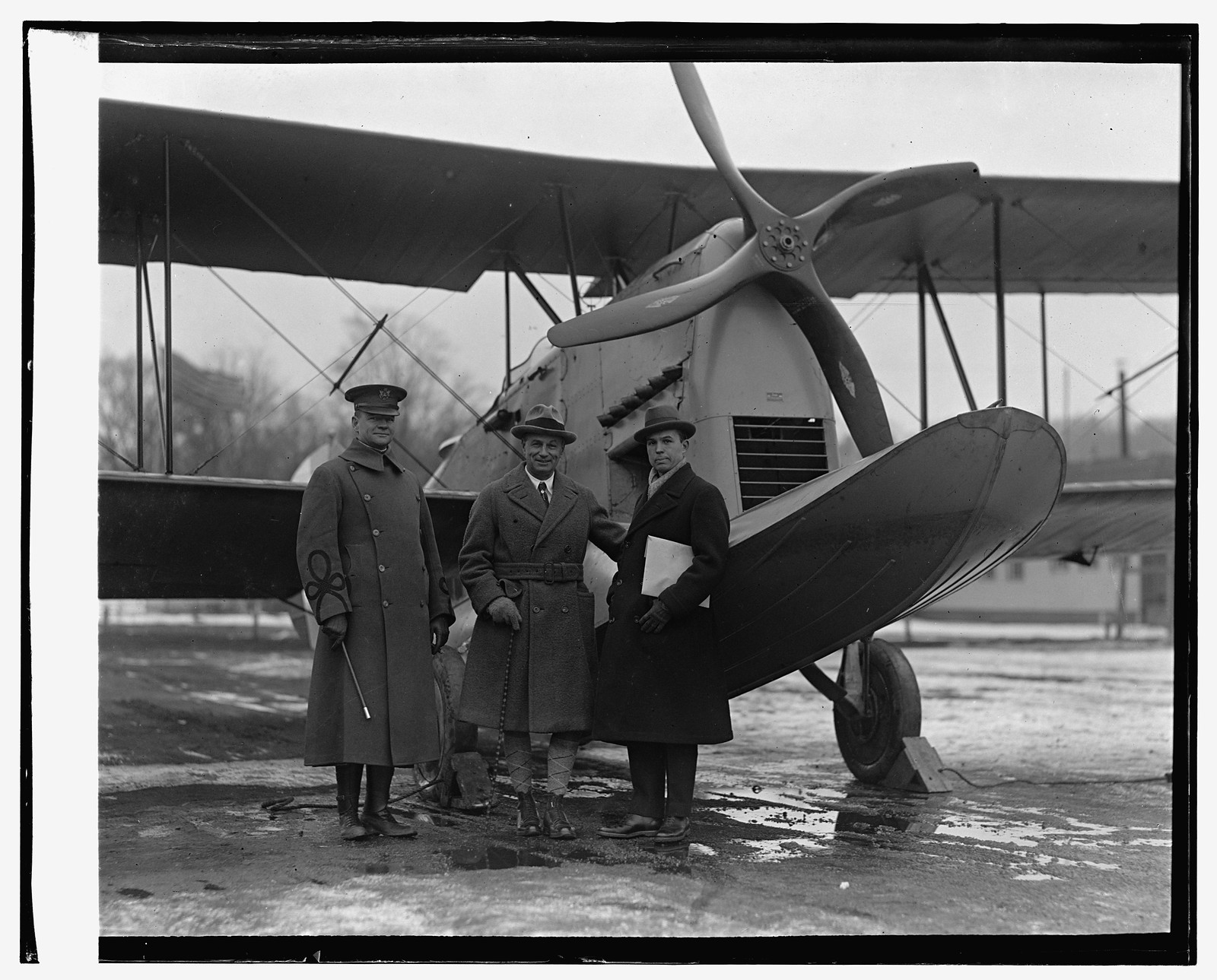 Amphibian plane, Maj. Clagett, Gen. Mitchell, Grover Loe[...], 1/19/25, [19]25 January 19. — historic photograph