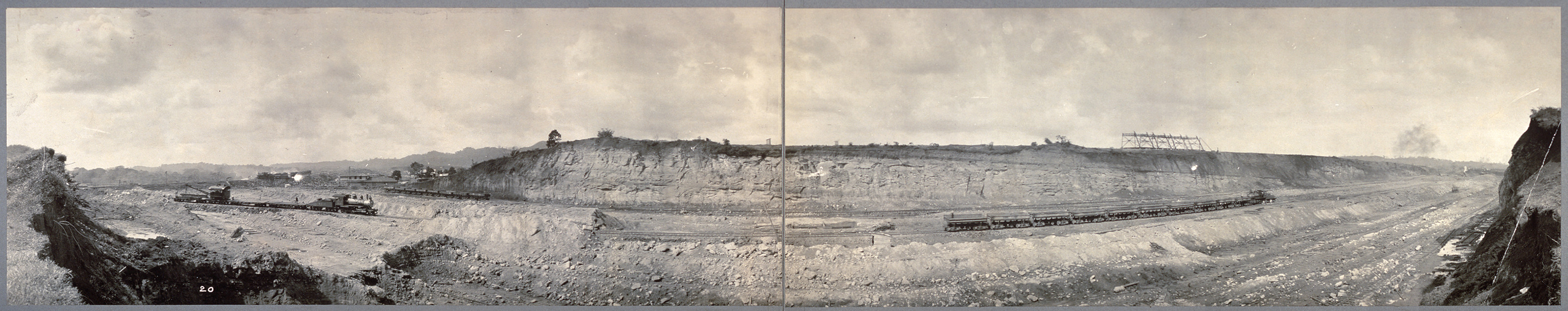 PANAMA 1909 Gatun Dam Lock site — historic image