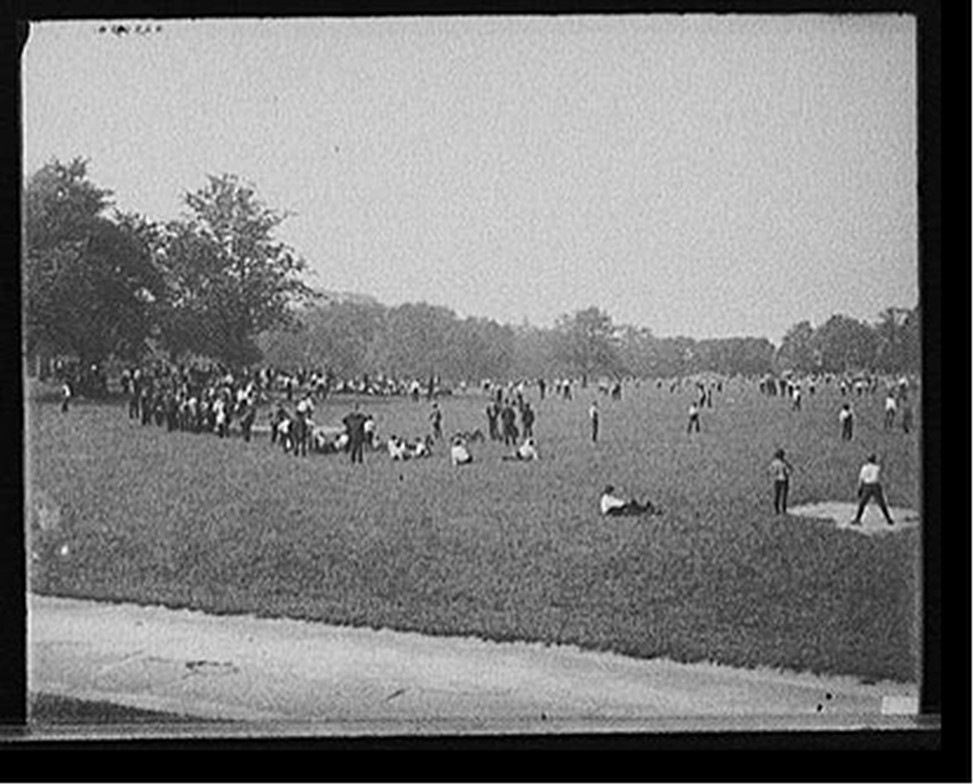 [Central Park, boys' playground, New York, N.Y.], [between 1900 and 1910] — historic photograph