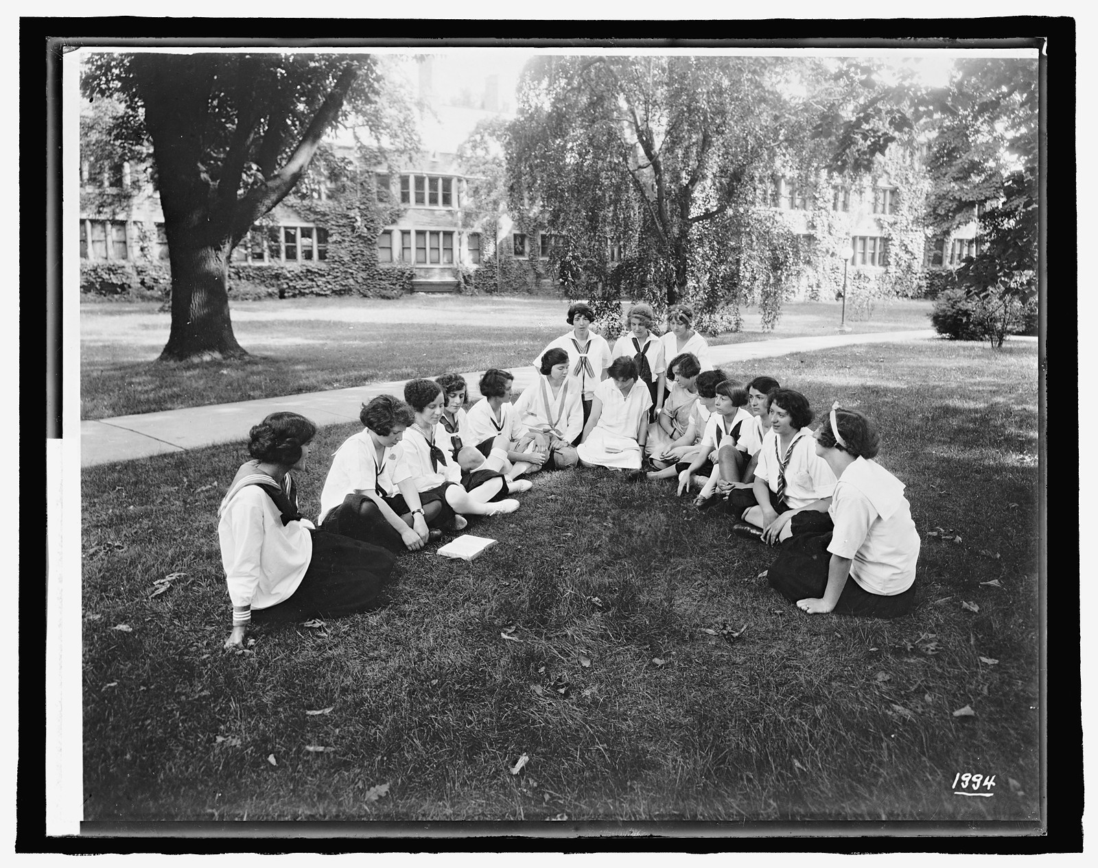Labor summer school for women workers, Bryn Mawr College, [Bryn Mawr, Pennsylvania], [between 1916 and 1917] — historic photograph