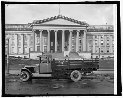 Graham Bros. Gen. Serp Corn truck at Treasury, [Washington, D.C.]
