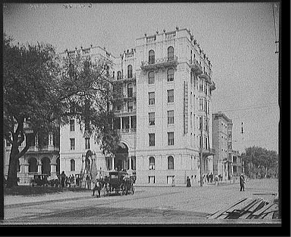 [Hotel Bienville, Mobile, Alabama], [between 1900 and 1915] — historic photograph