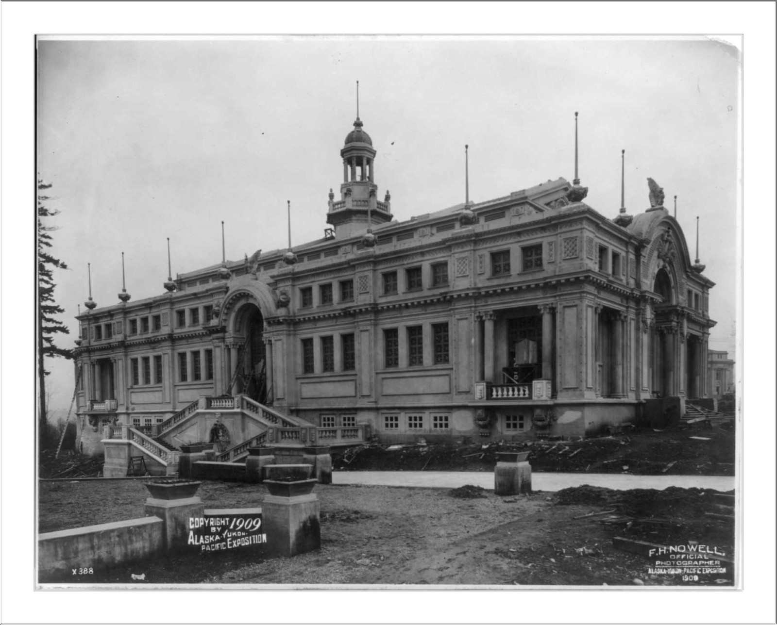 [Alaska-Yukon-Pacific Exposition, Seattle]: Fisheries Building, [no date recorded on caption card] — historic photograph