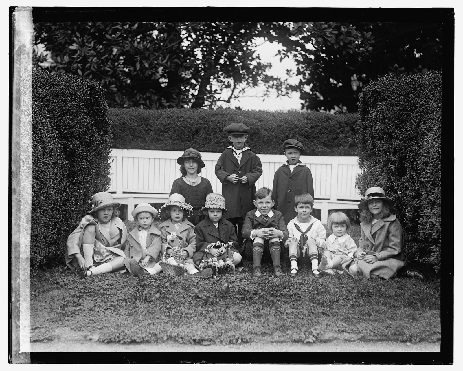 Cabinet children (Easter), 4/17/22, [19]22 April 17. — historic photograph