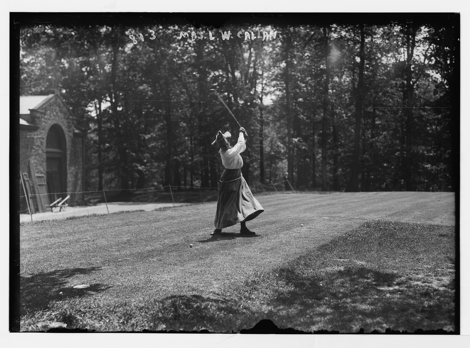 Mrs. L.W.Callan, playing golf, Essex Country Club golf tournament, 5/26/08. — historic photograph