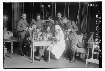 Knitting class Lafayette House