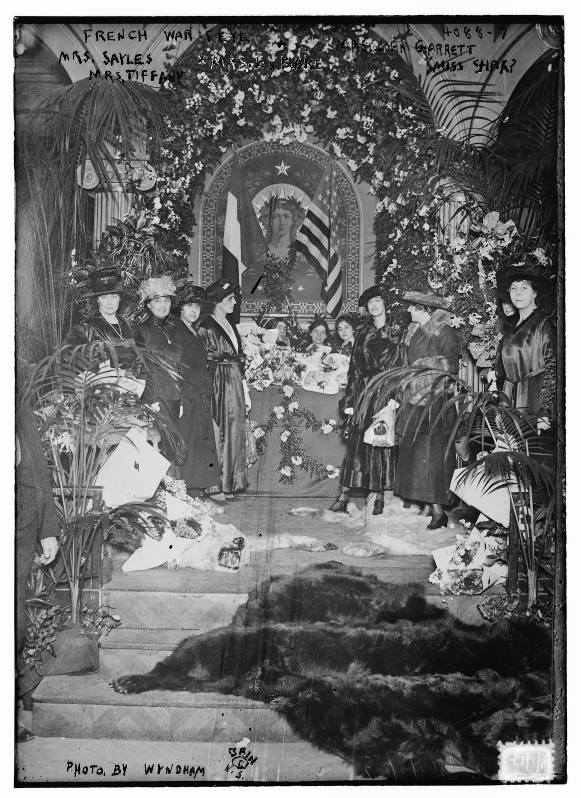French War Fete: Mrs. Sayles, Mrs. Jas. Blake, Mrs. John Garrett, Mrs. Tiffany, and Miss Sharp, n/a — historic photograph