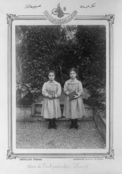 [Students, private school Mekteb-i Hamidi-yi] / Abdullah Frères, photographes de S.M.I. le Sultan.