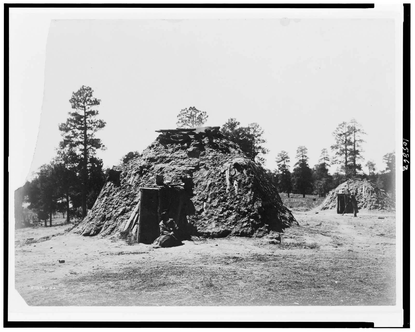[Navaho hogan], c1905. — historic photograph