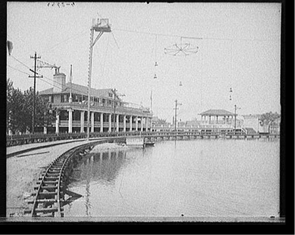 Lake and club house, Chester Park, Cincinnati, Ohio, [1906?] — historic photograph