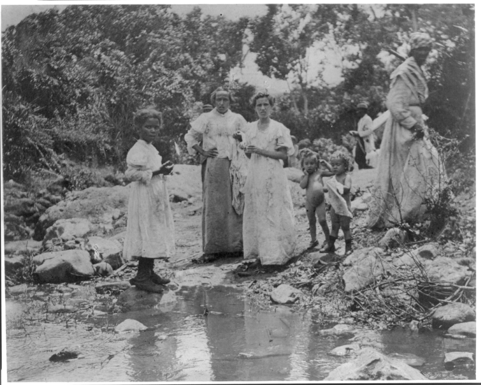 A group of Santiago refugees near El Caney, Cuba, 1898, c1898 Sept. 22. — historic photograph